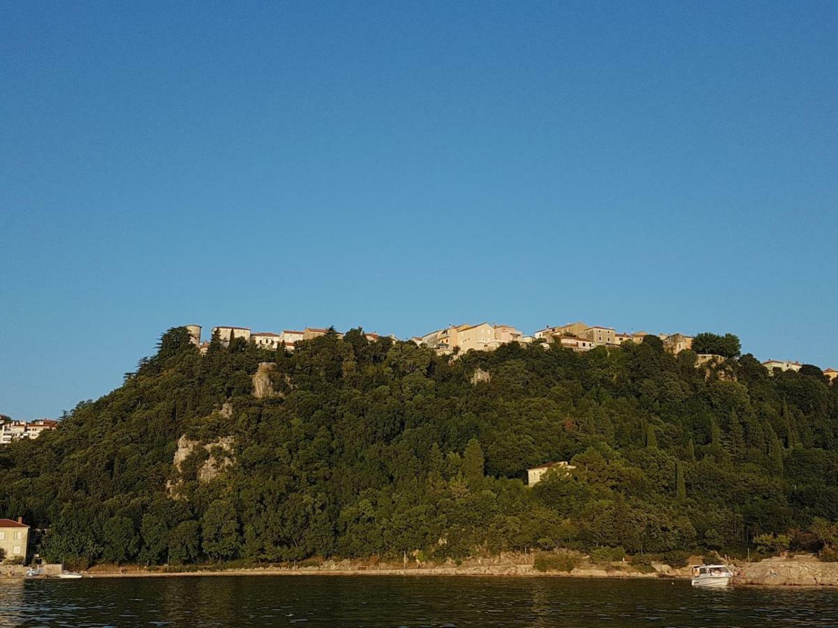 Villa Masha Omisalj Bagian luar foto
